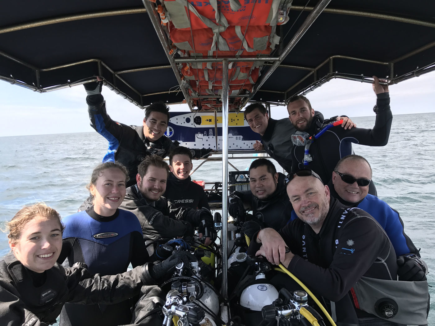 Ex HMAS Adelaide Boat Dives